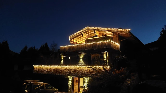 Giebel & Balkonbeleuchtung Privathaus Tirol